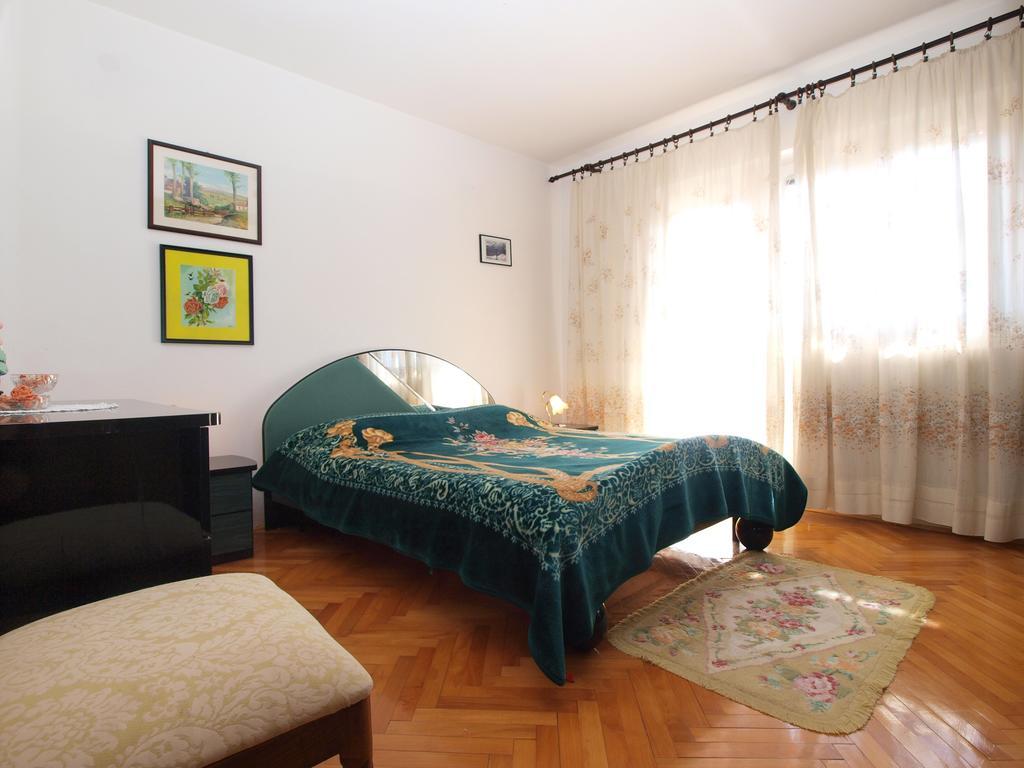 Apartment Luisa 1437 Peruski Luaran gambar