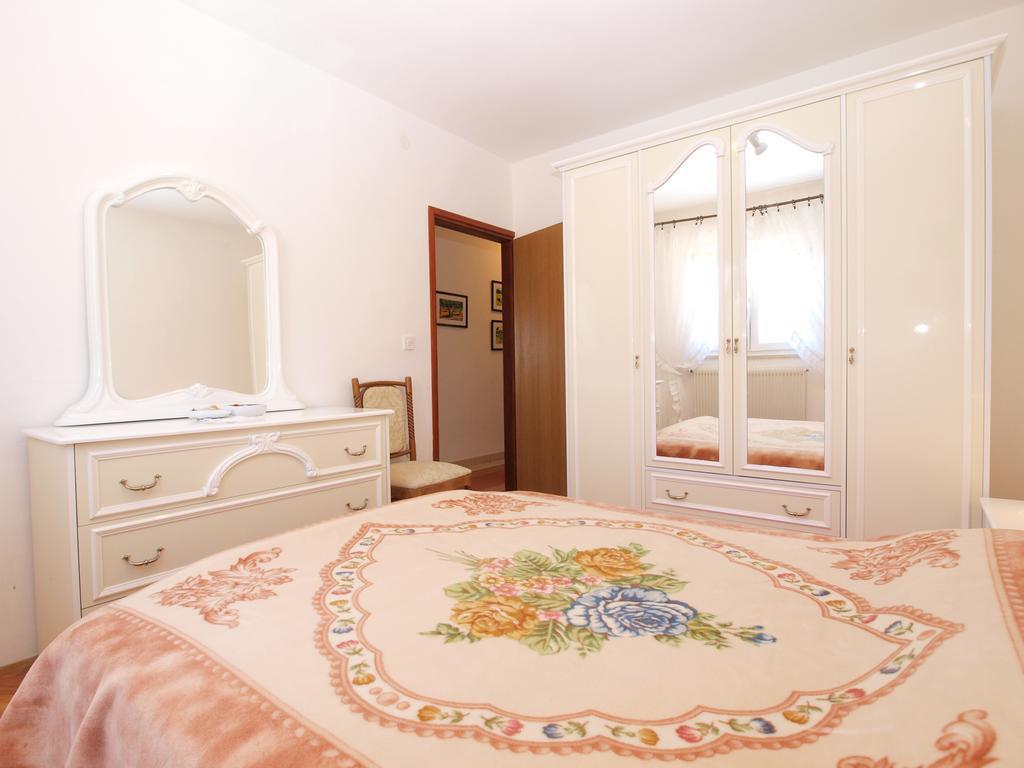 Apartment Luisa 1437 Peruski Luaran gambar