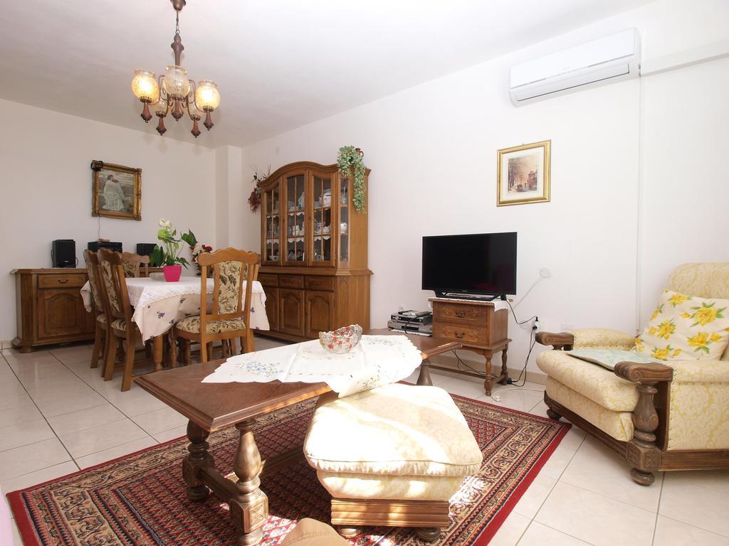 Apartment Luisa 1437 Peruski Luaran gambar