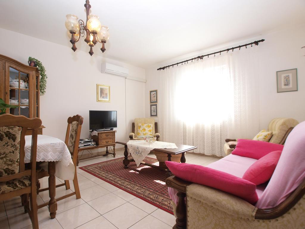 Apartment Luisa 1437 Peruski Luaran gambar