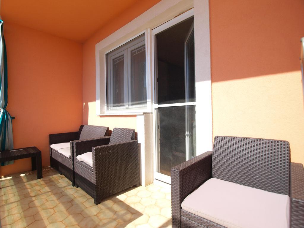 Apartment Luisa 1437 Peruski Luaran gambar