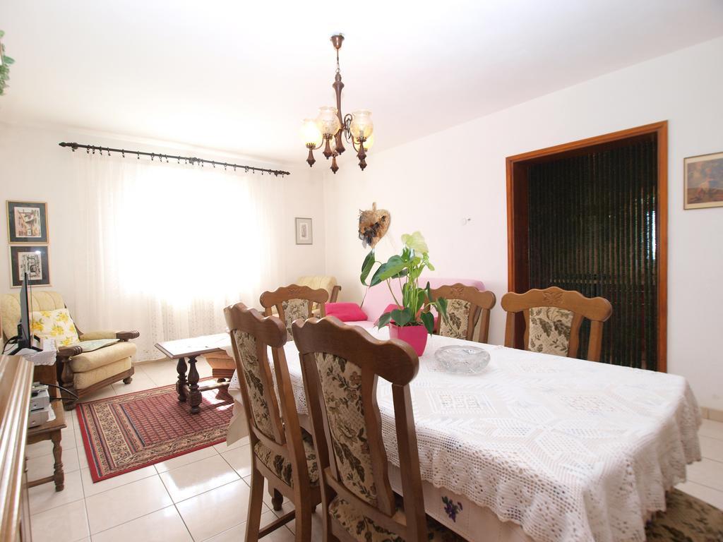 Apartment Luisa 1437 Peruski Luaran gambar